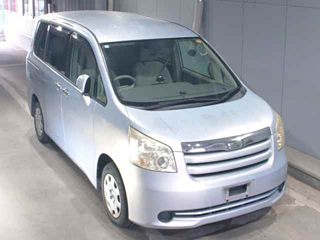 TOYOTA NOAH 2009