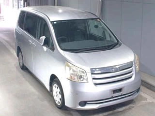 TOYOTA NOAH 2008