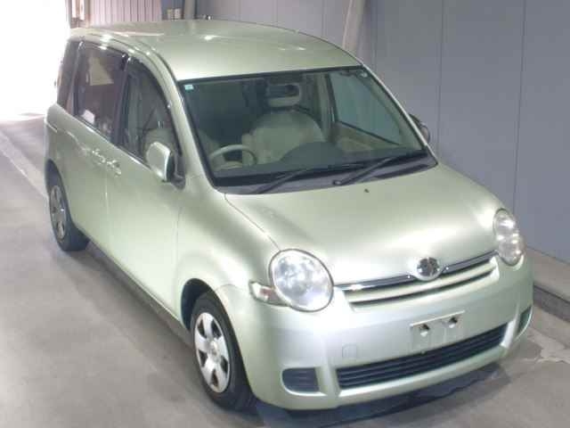 TOYOTA SIENTA 2009