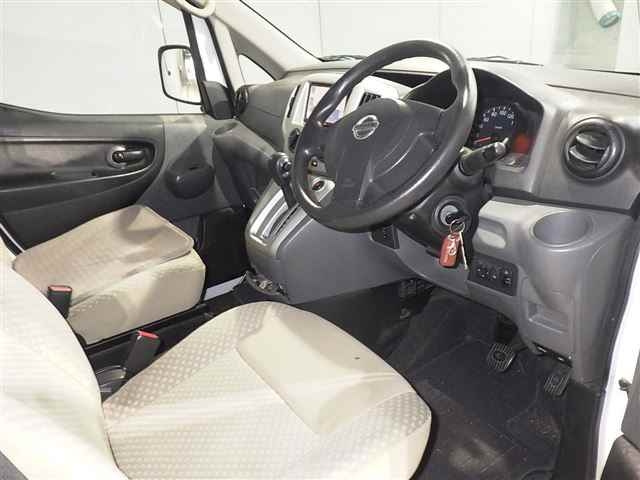 NISSAN NV200 2017