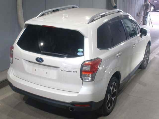 SUBARU FORESTER 2015