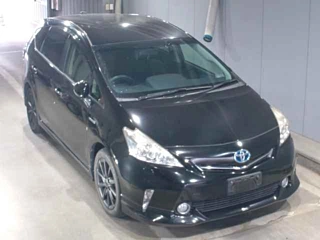 TOYOTA PRIUS ALPHA 2014