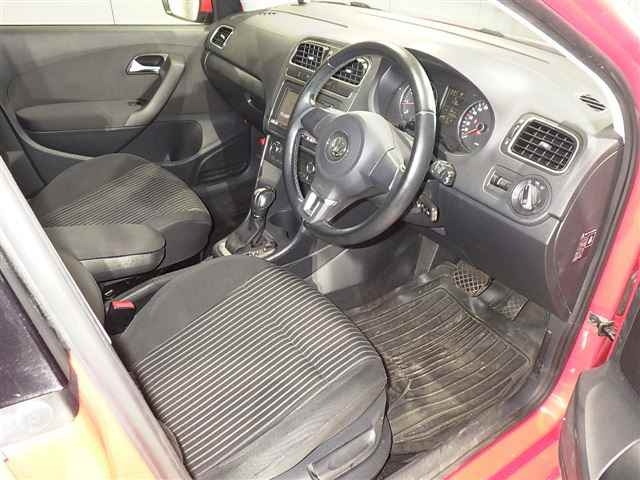 VOLKSWAGEN POLO 2011