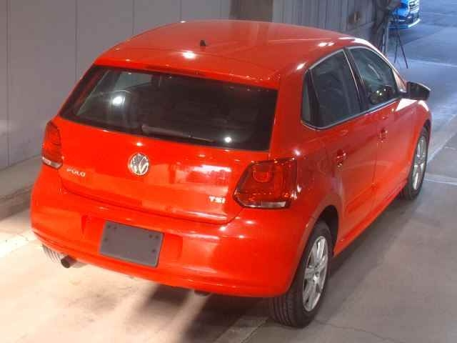 VOLKSWAGEN POLO 2011
