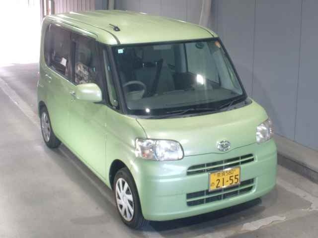 DAIHATSU TANTO 2013
