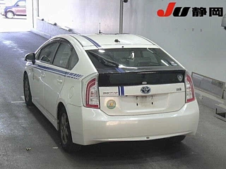 TOYOTA PRIUS 2013