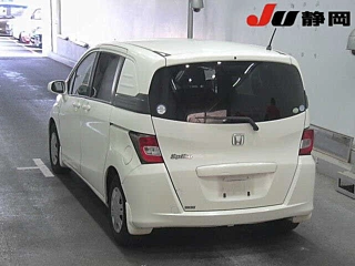 HONDA FREED 2010