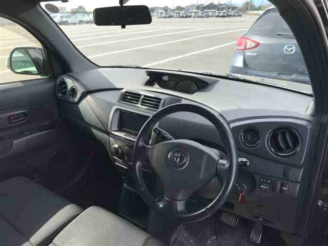 TOYOTA BB 2012