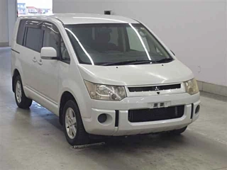 MITSUBISHI DELICA D5 2008