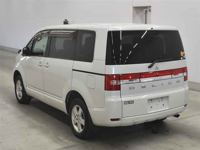MITSUBISHI DELICA D5 2008