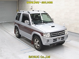 MITSUBISHI PAJERO MINI 2010