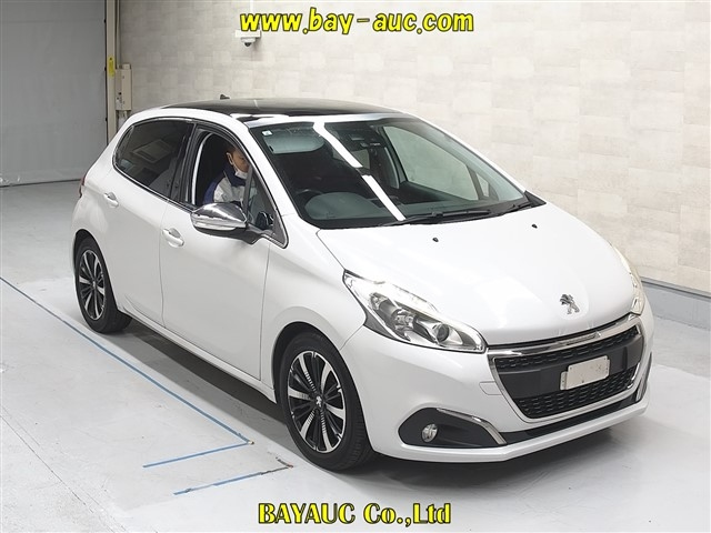 PEUGEOT 208 2017