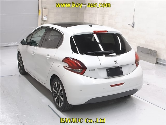 PEUGEOT 208 2017