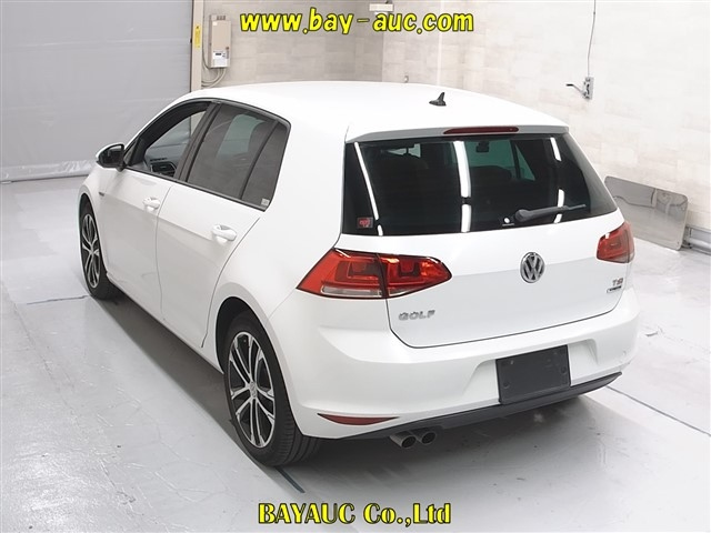 VOLKSWAGEN GOLF 2014