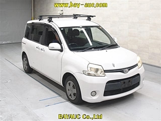 TOYOTA SIENTA 2013