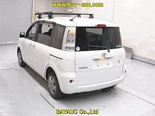 TOYOTA SIENTA 2013
