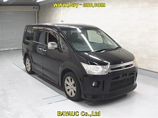 MITSUBISHI DELICA D5 2013