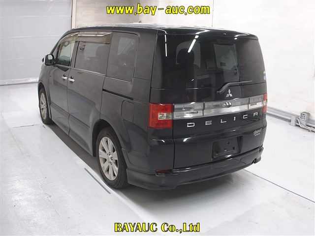 MITSUBISHI DELICA D5 2013