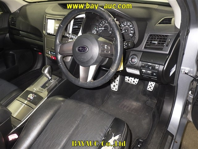SUBARU LEGACY OUTBACK 2011