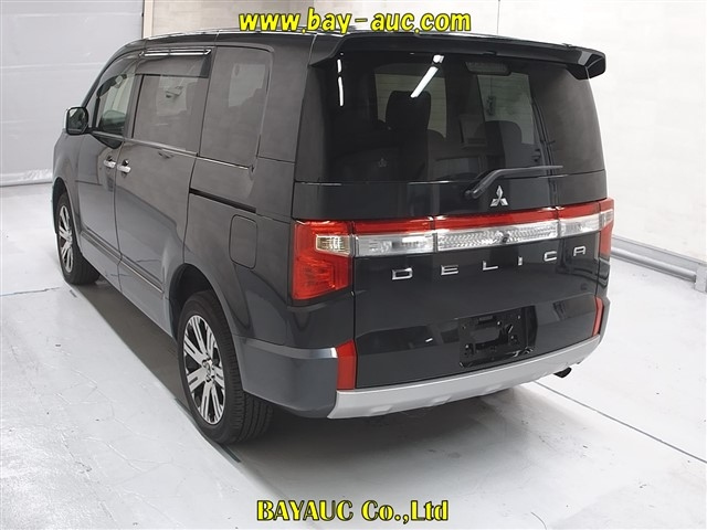 MITSUBISHI DELICA D5 2022