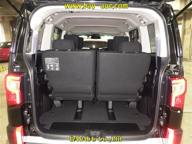 MITSUBISHI DELICA D5 2022