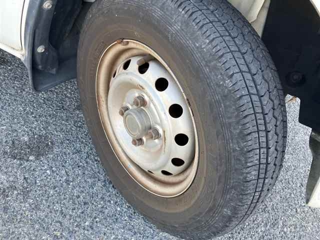 MITSUBISHI MINICAB VAN 2012