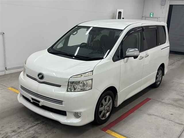 TOYOTA VOXY 2008
