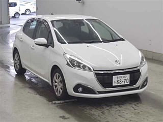 Заказать PEUGEOT 208