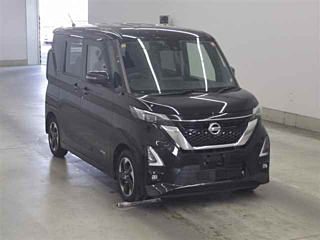 NISSAN ROOX 2021