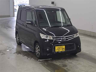 NISSAN ROOX 2011