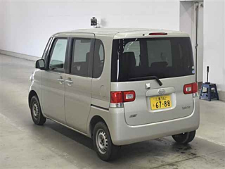 DAIHATSU TANTO 2011