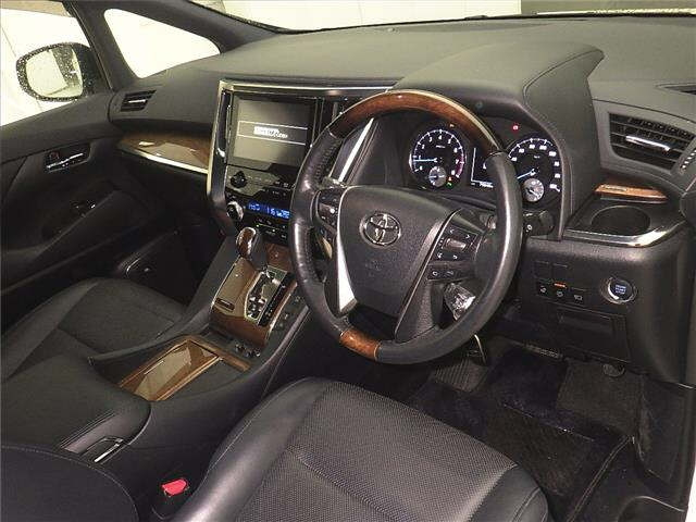 TOYOTA VELLFIRE 2016