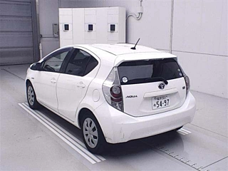 TOYOTA AQUA 2012