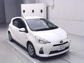 TOYOTA AQUA 2012