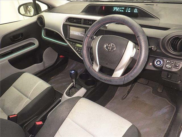 TOYOTA AQUA 2012