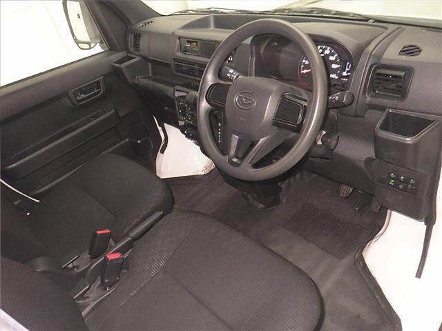 DAIHATSU HIJET VAN 2023