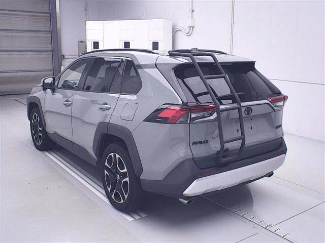 TOYOTA RAV4 2020