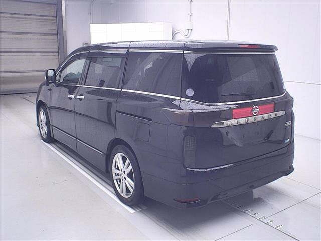 NISSAN ELGRAND 2013