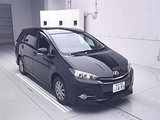 TOYOTA WISH 2013