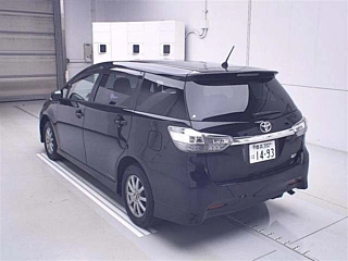 TOYOTA WISH 2013