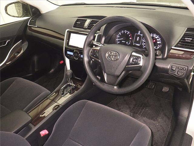TOYOTA PREMIO 2016