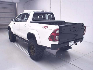 TOYOTA HILUX 2023