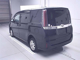 TOYOTA NOAH 2018