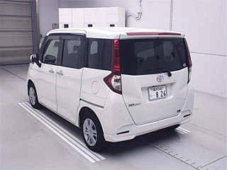 TOYOTA ROOMY 2021