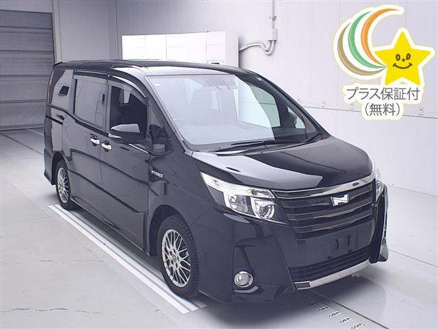 TOYOTA NOAH 2016