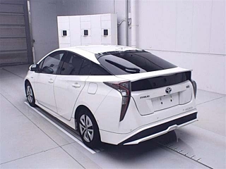 TOYOTA PRIUS 2018