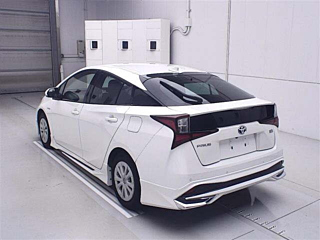TOYOTA PRIUS 2019