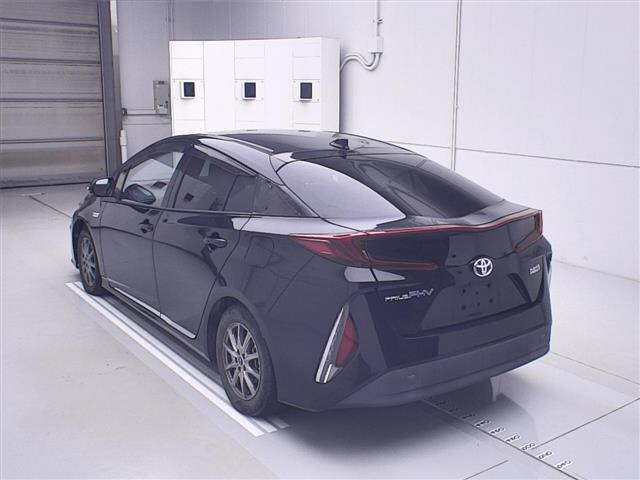 TOYOTA PRIUS PHV 2017