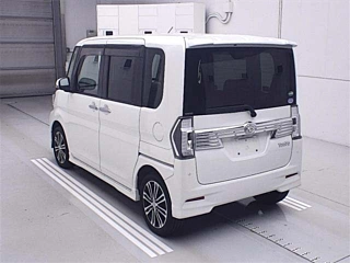 DAIHATSU TANTO 2018