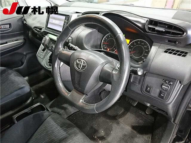 TOYOTA WISH 2011